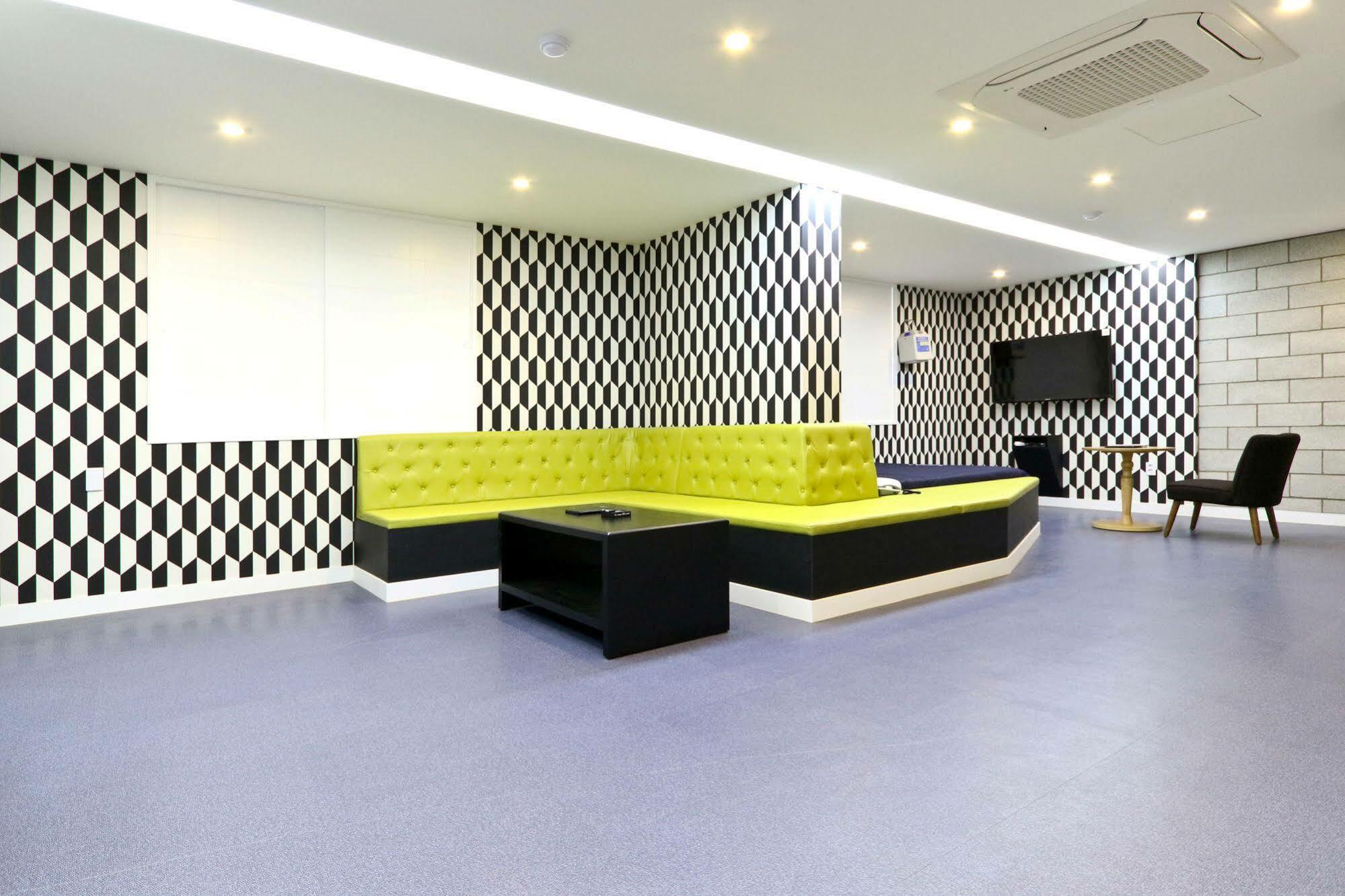 Hotel Home Busan Exteriör bild